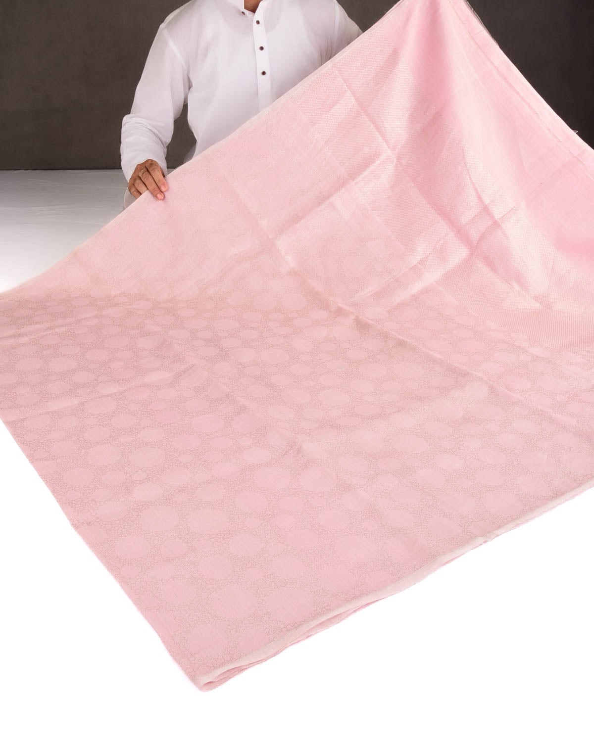 Pink Silver Zari Abstract Spherical Geometric Brocade Woven Cotton Silk Banarasi Saree