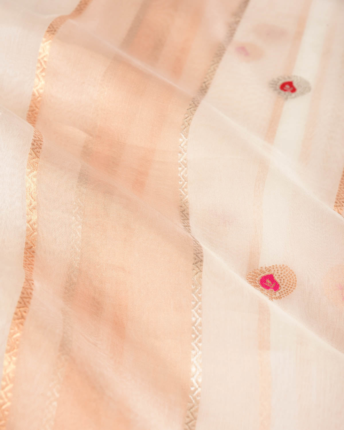 Metallic Ivory White Gold & Silver Zari Striped Meenekari Buti Kadhuan Brocade Handwoven Kora Tissue Banarasi Saree-HolyWeaves