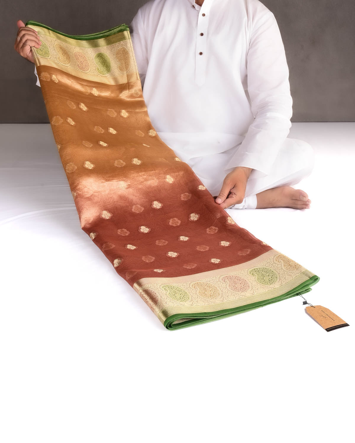 Metallic Ombre Beige Maroon Hand Brush Dye Paisley Border Cutwork Brocade Woven Kora Tissue Banarasi Saree