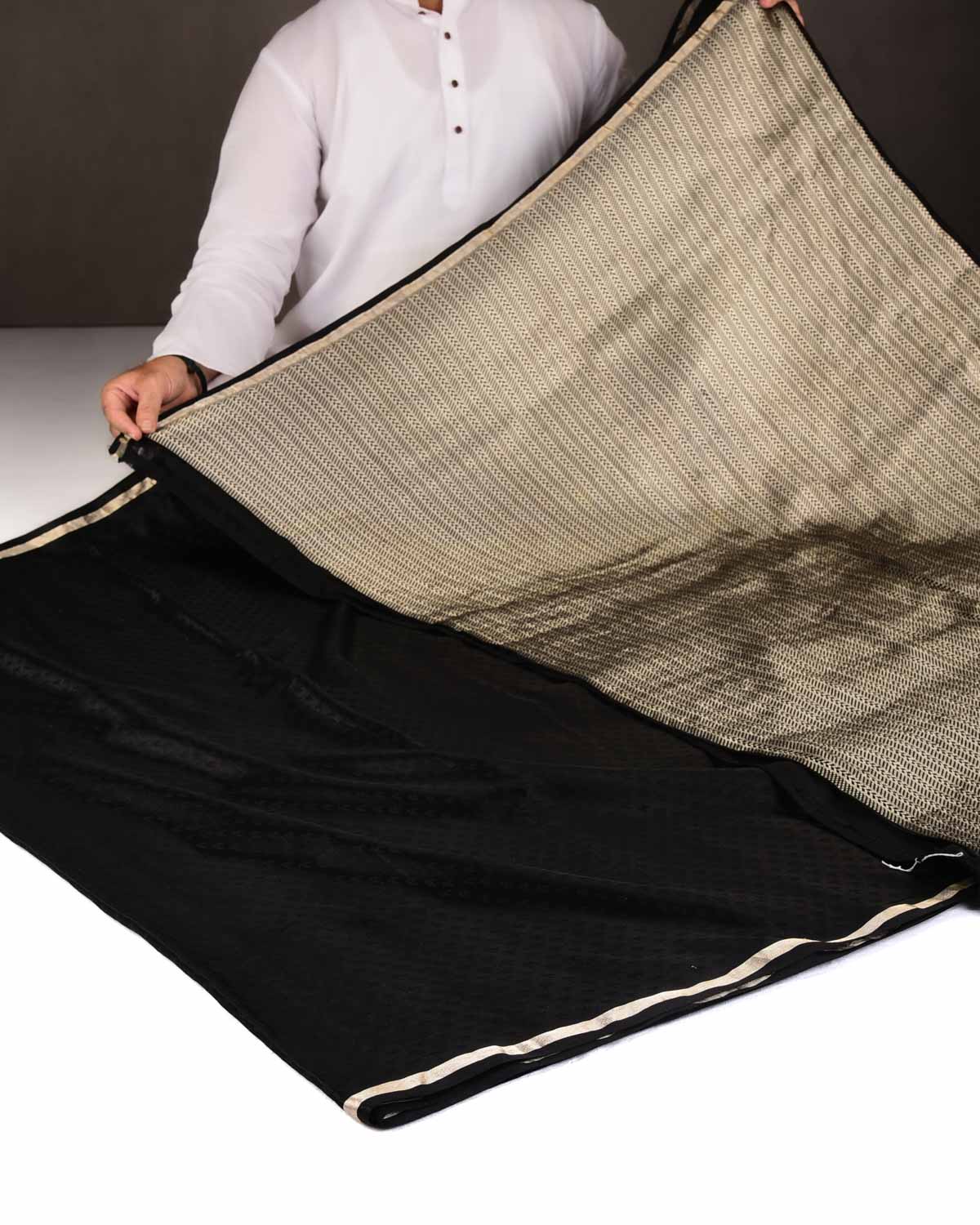 Black Houndstooth Satin Tanchoi Handwoven Katan Silk Banarasi Saree-HolyWeaves