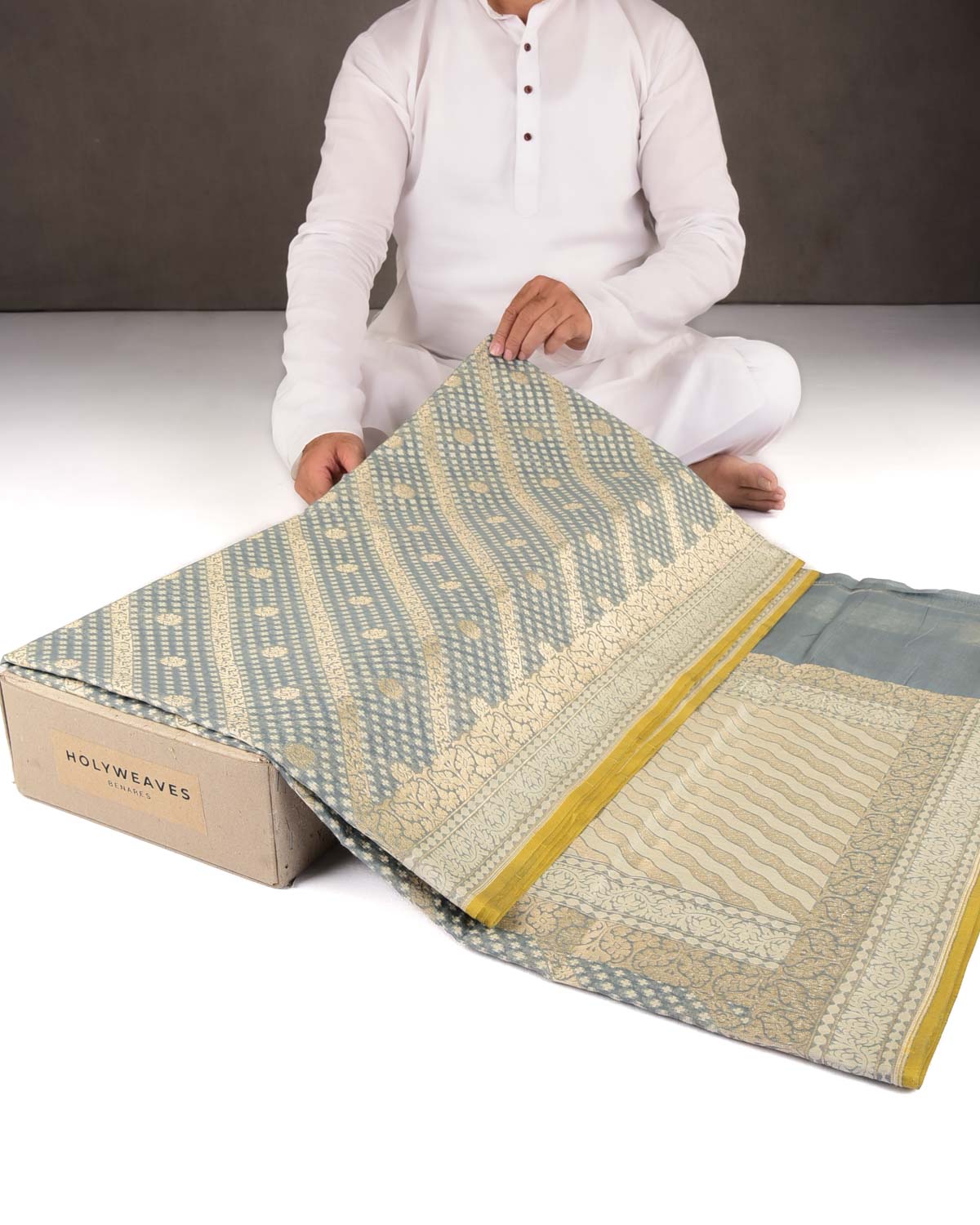 Gray Gold Zari & Resham Aada Jaal Cutwork Brocade Woven Cotton Silk Banarasi Saree