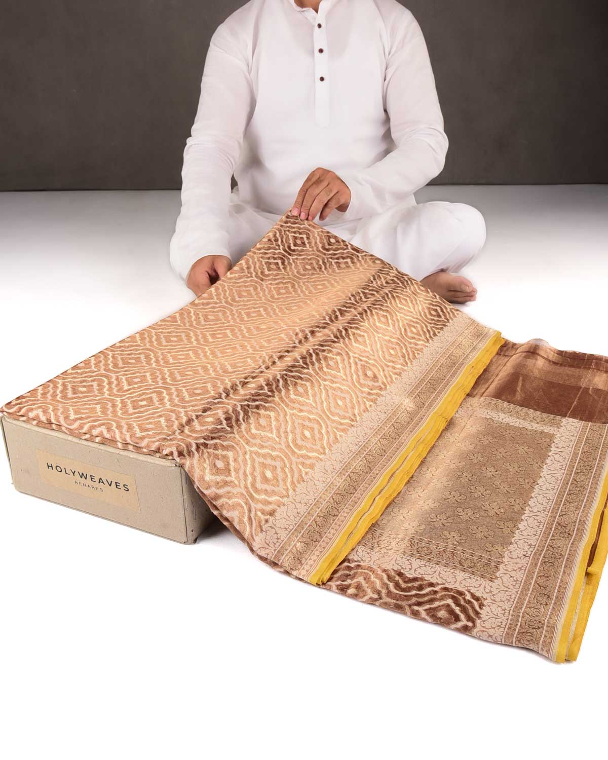 Metallic Amber Gold Zari & Resham Jangla Cutwork Brocade Woven Kora Tissue Banarasi Saree