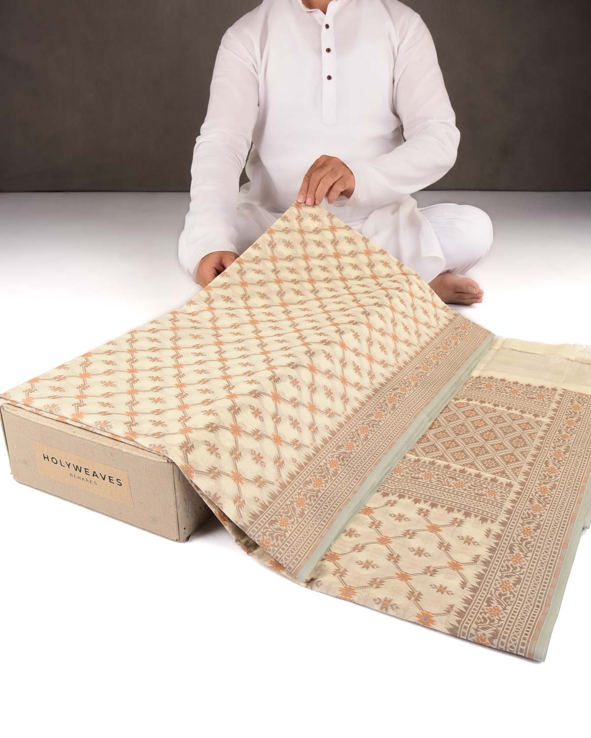 Cream Resham Jangla Cutwork Brocade Woven Art Cotton Silk Banarasi Saree