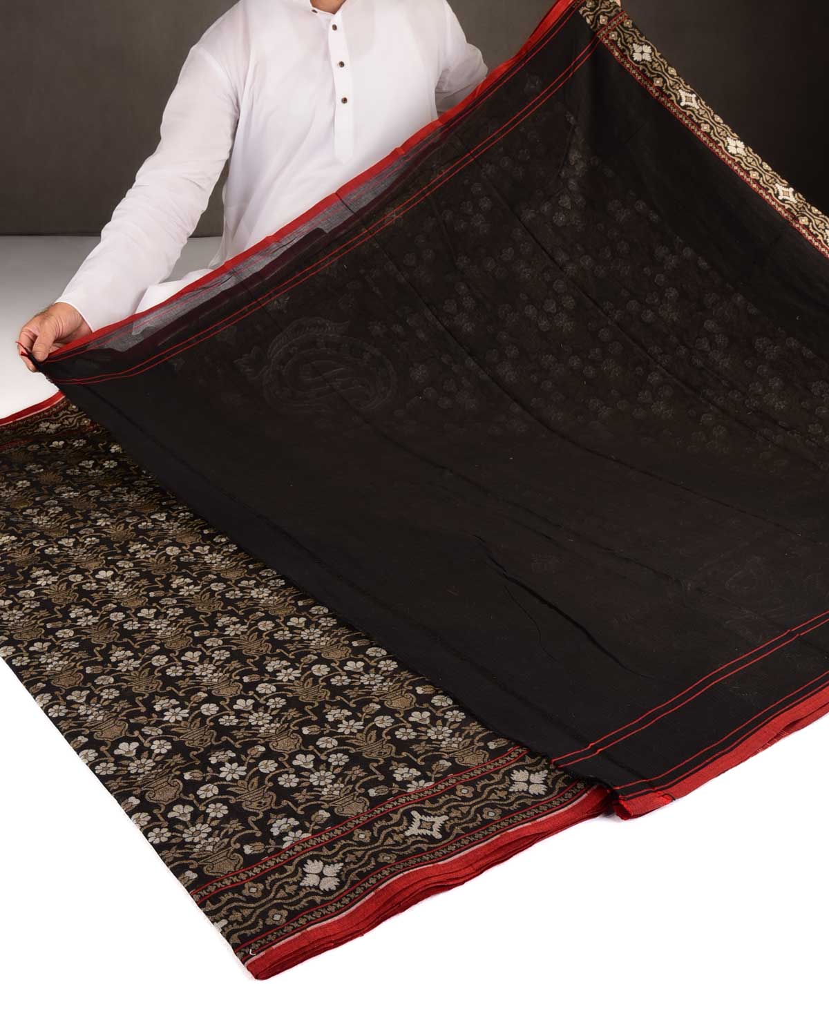 Black Krishnambari Resham And Zari Jamdani Ektara Cutwork Brocade Handwoven Cotton Banarasi Saree-HolyWeaves