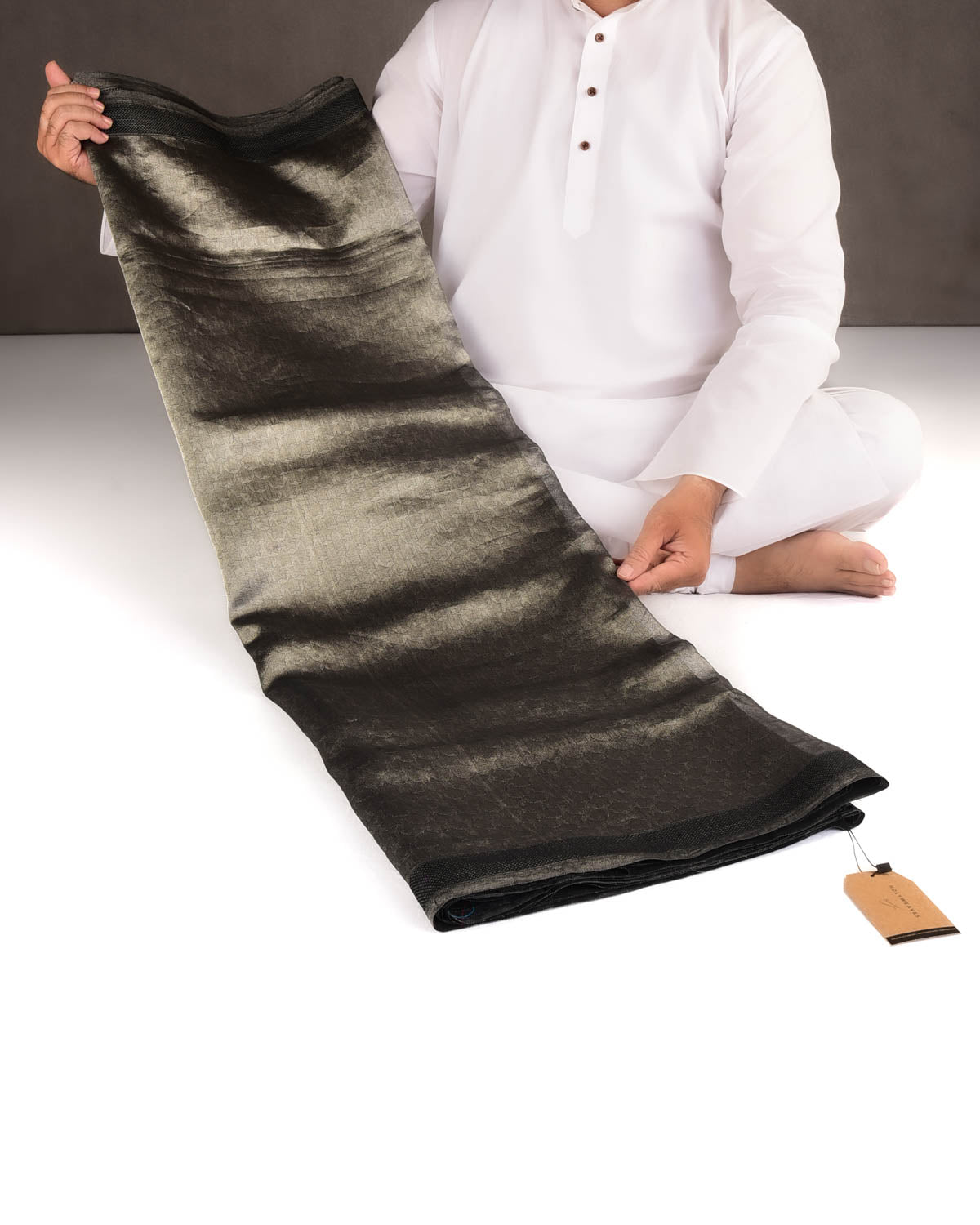 Metallic Silver WATERMARK Stars Tanchoi Handwoven Kora Tissue Banarasi Saree