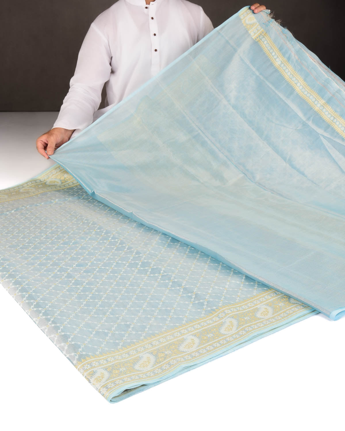 Metallic Ferozi Gold Zari And White Resham Jaal Cutwork Brocade Woven Art Cotton Tissue Banarasi Saree