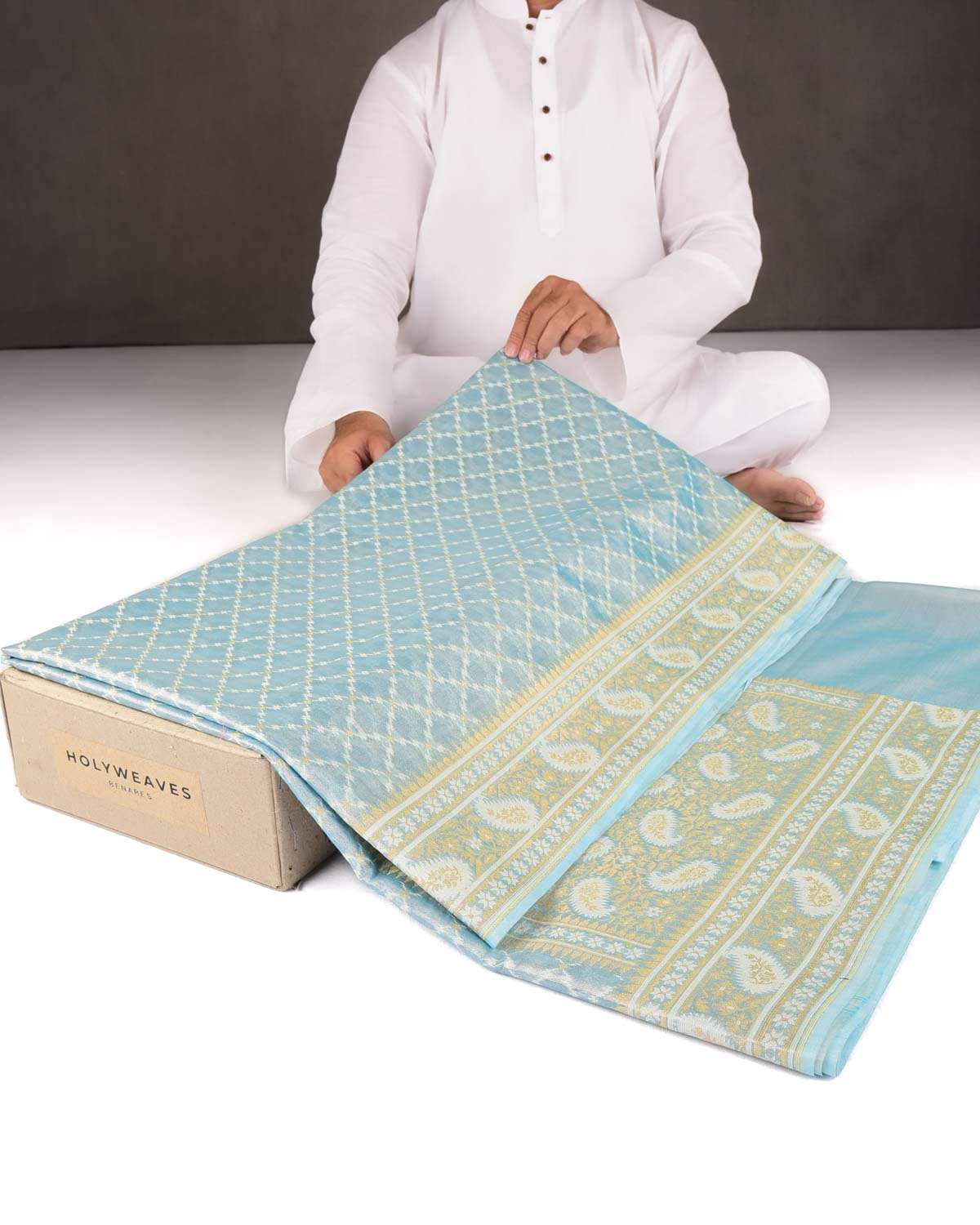 Metallic Ferozi Gold Zari And White Resham Jaal Cutwork Brocade Woven Art Cotton Tissue Banarasi Saree