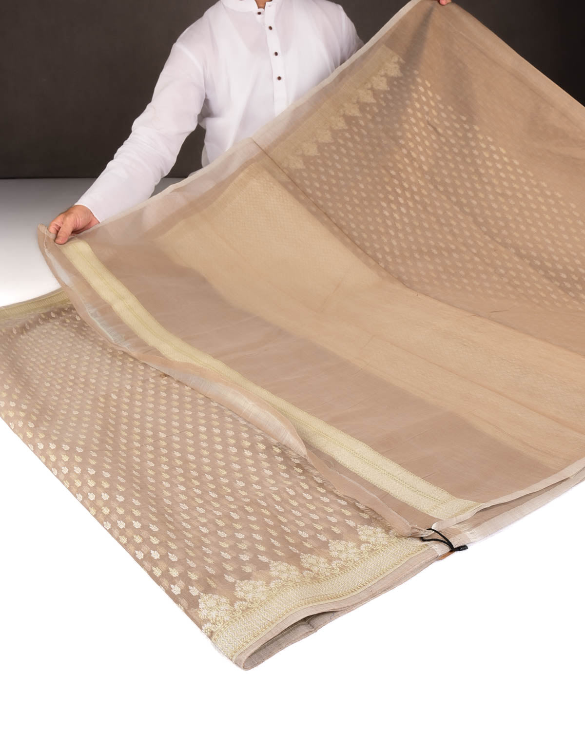 Brown Zari & Resham Buti Cutwork Brocade Woven Art Cotton Silk Banarasi Saree