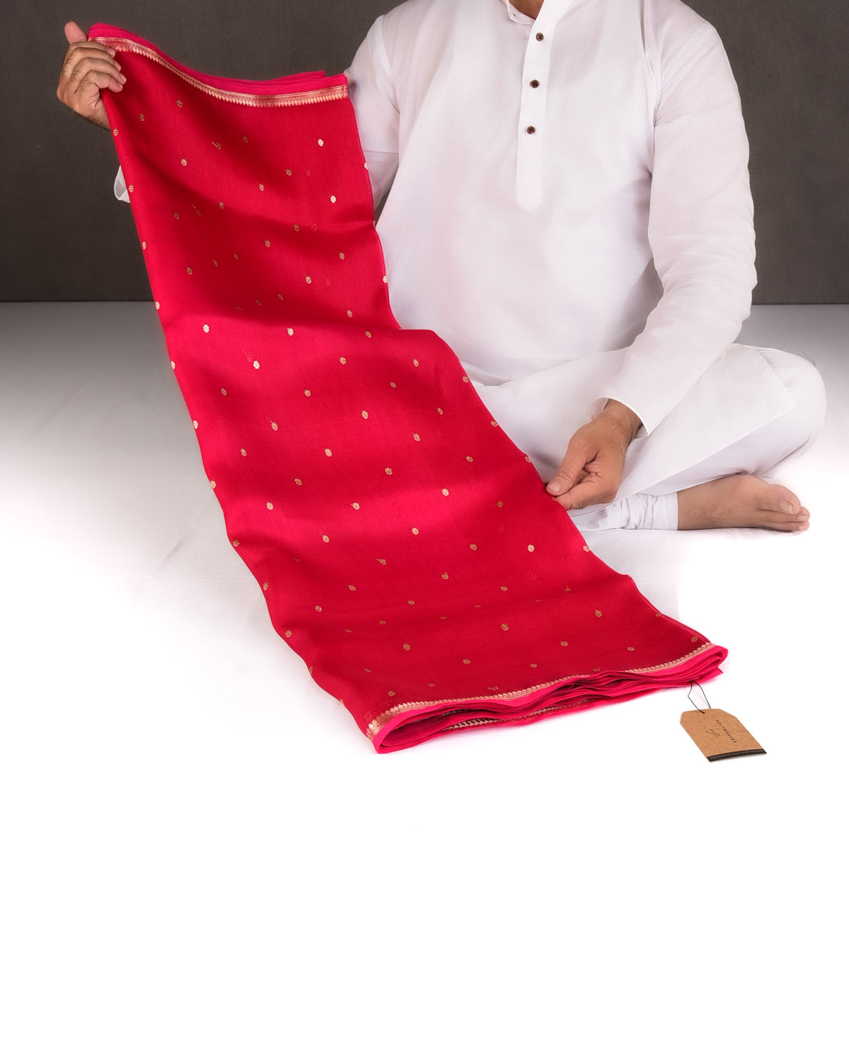 Red Gold Zari Kadhuan Buti Kadhuan Brocade Handwoven Kora Silk Banarasi Saree