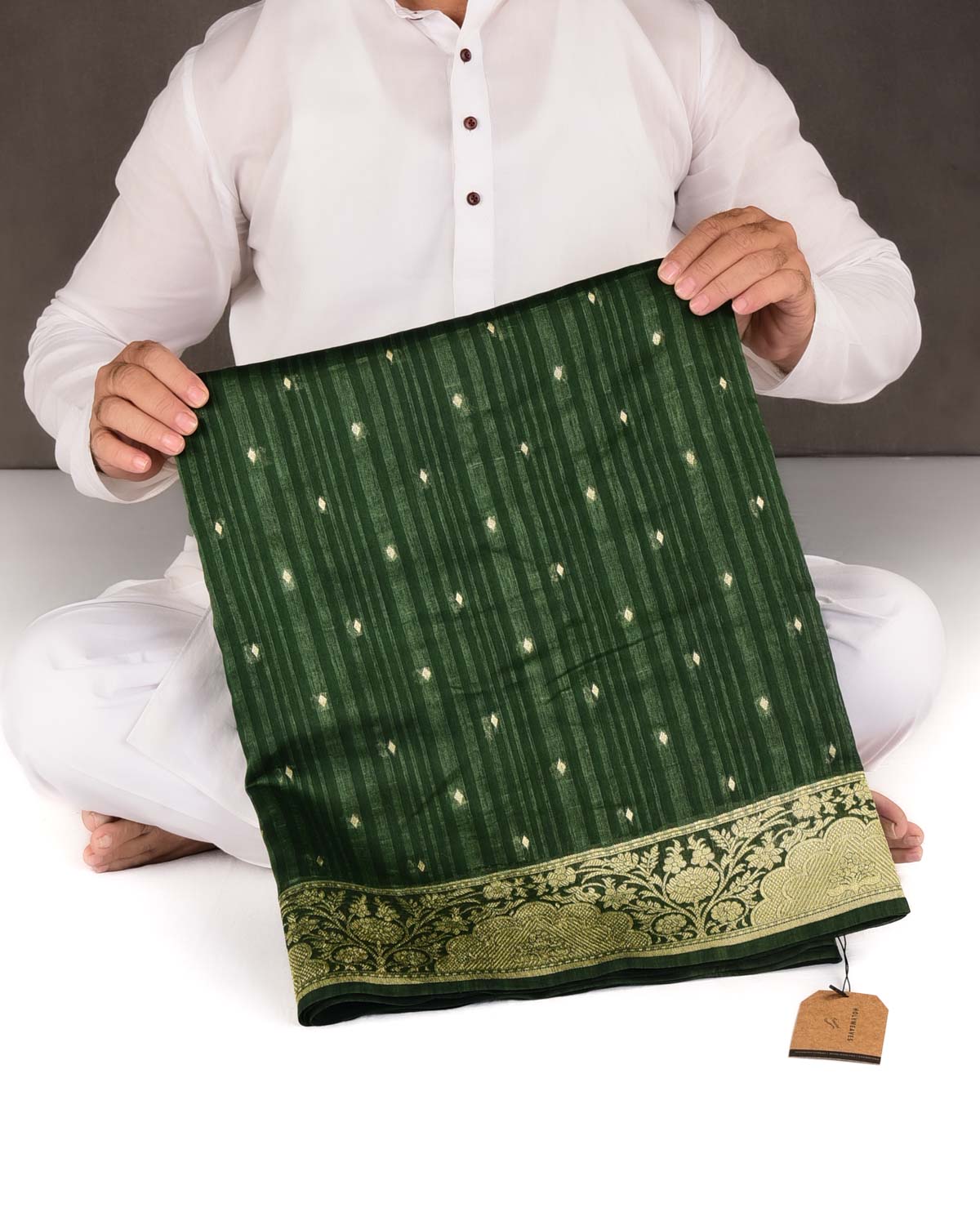 Variegated Green Gold Zari Diamond Buti Cutwork Brocade Woven Cotton Silk Banarasi Saree-HolyWeaves