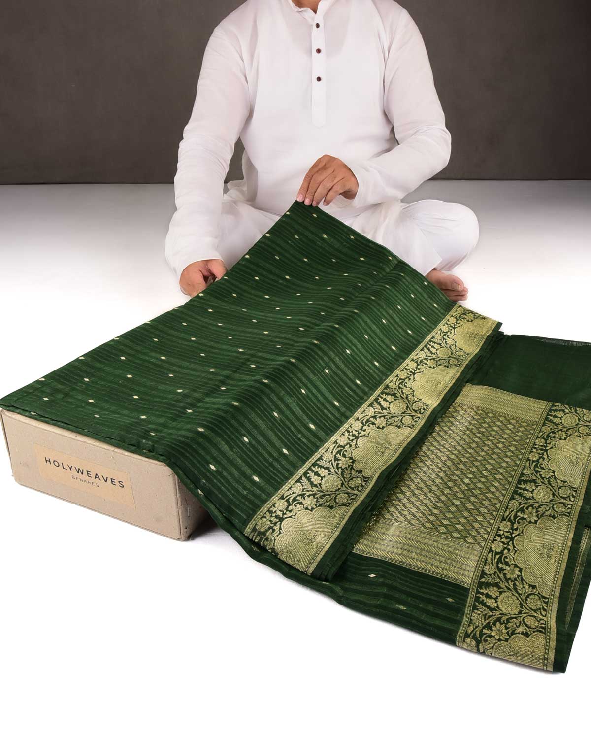 Variegated Green Gold Zari Diamond Buti Cutwork Brocade Woven Cotton Silk Banarasi Saree-HolyWeaves