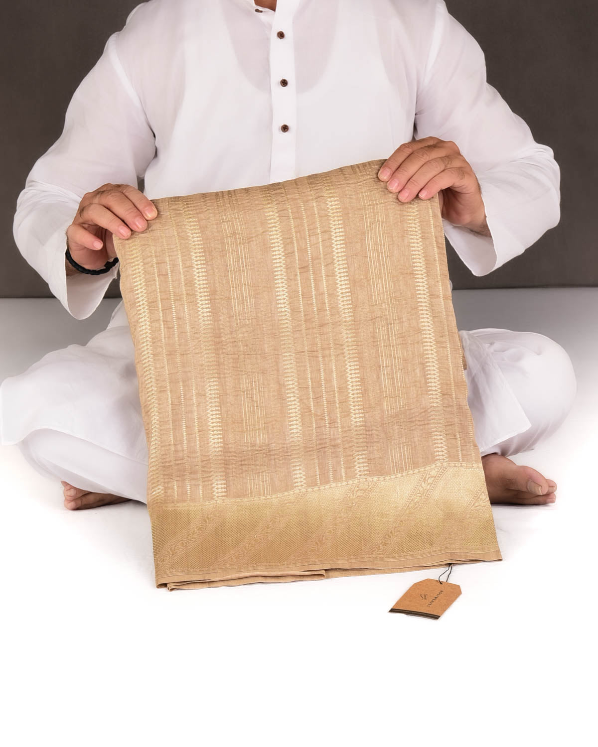 Beige Gold Zari Crush Texture Brocade Woven Linen Silk Banarasi Saree-HolyWeaves
