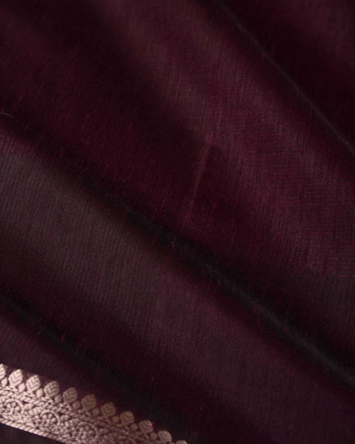 Textured Maroon Gold Zari Border Pallu Cutwork Brocade Woven Poly Dupion Banarasi Saree
