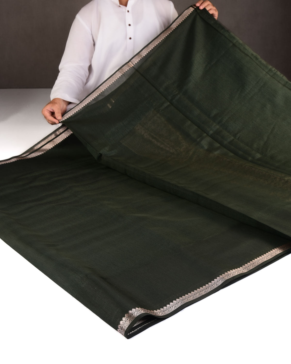 Textured Green Gold Zari Border Pallu Cutwork Brocade Woven Poly Dupion Banarasi Saree