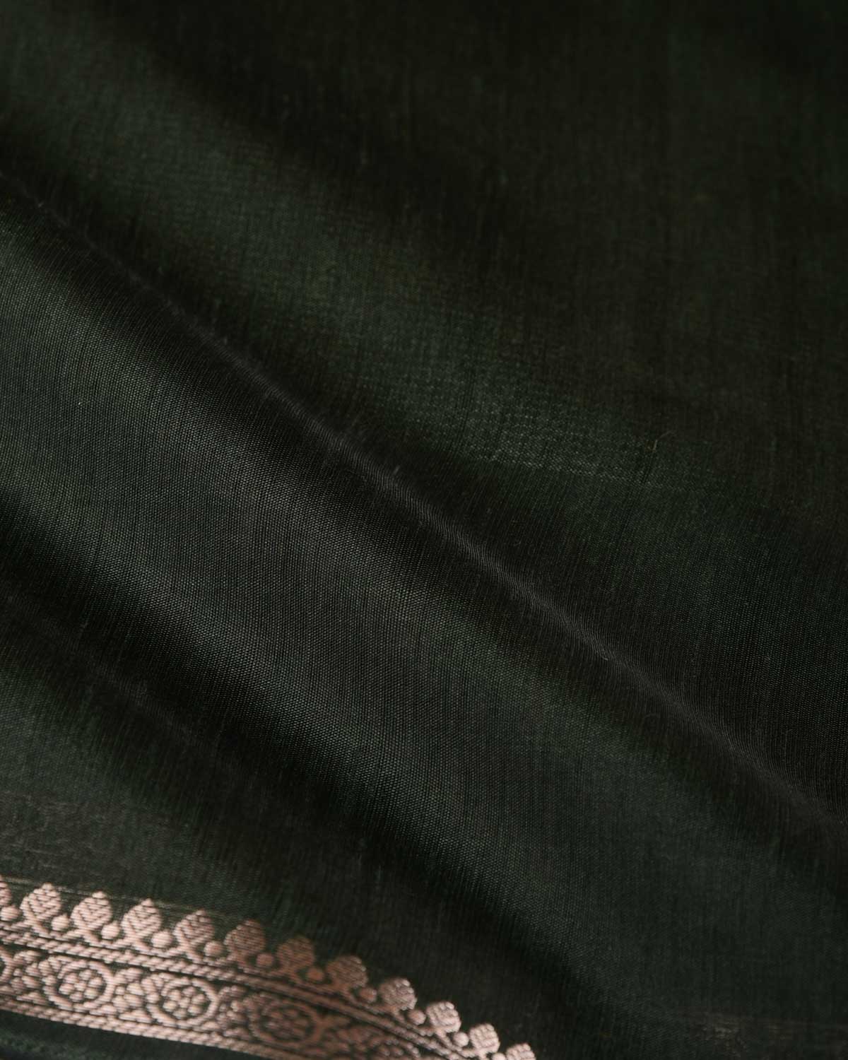 Textured Green Gold Zari Border Pallu Cutwork Brocade Woven Poly Dupion Banarasi Saree