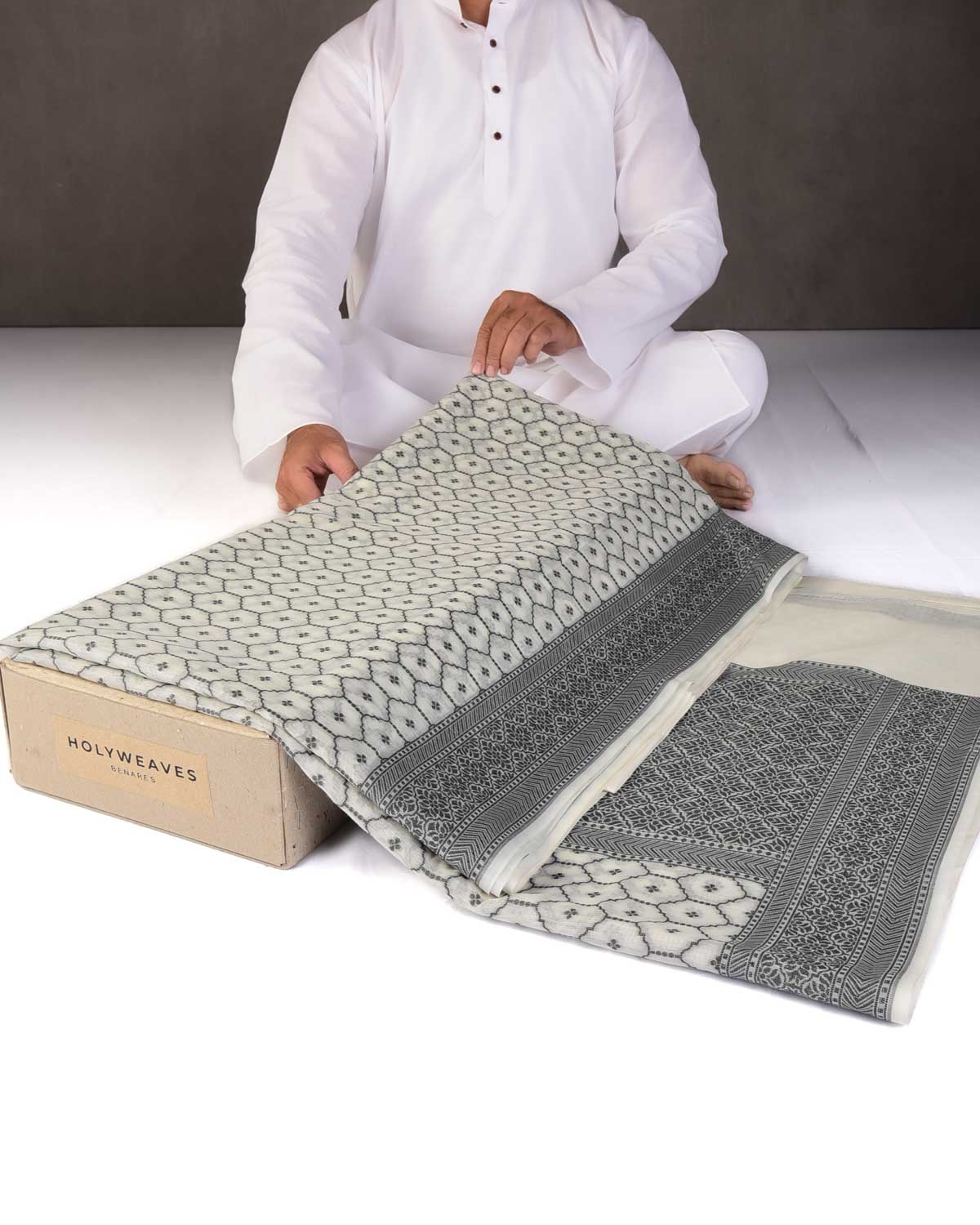 Black & White Resham Jangla Cutwork Brocade Woven Art Cotton Silk Banarasi Saree