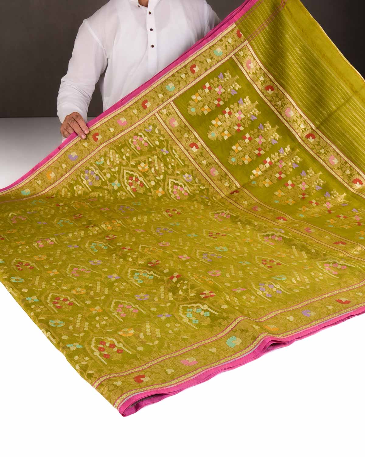 Green Cutwork Brocade Handwoven Kora Silk Banarasi Saree