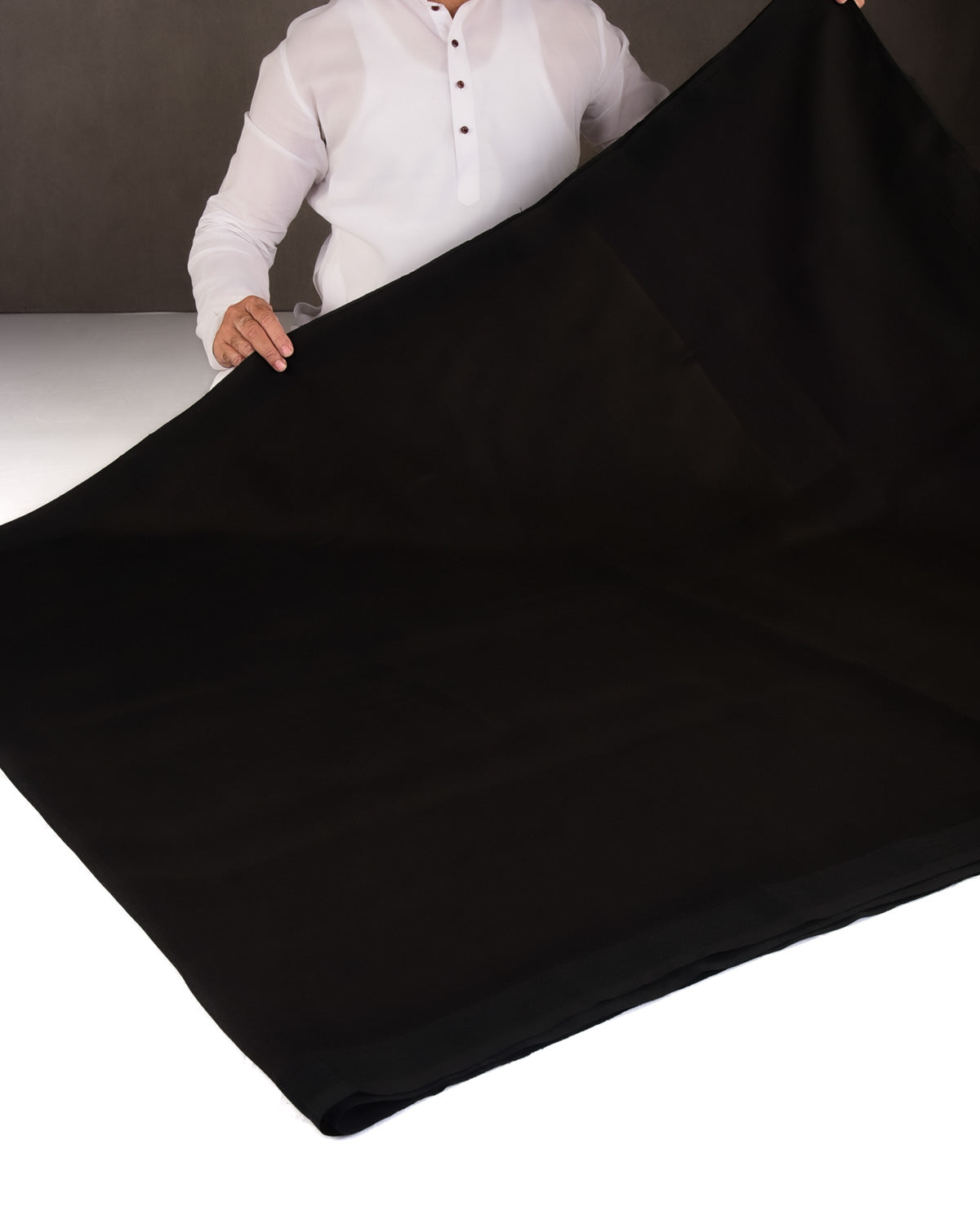 Black Chakri Tanchoi Woven Kora Silk Banarasi Saree-HolyWeaves