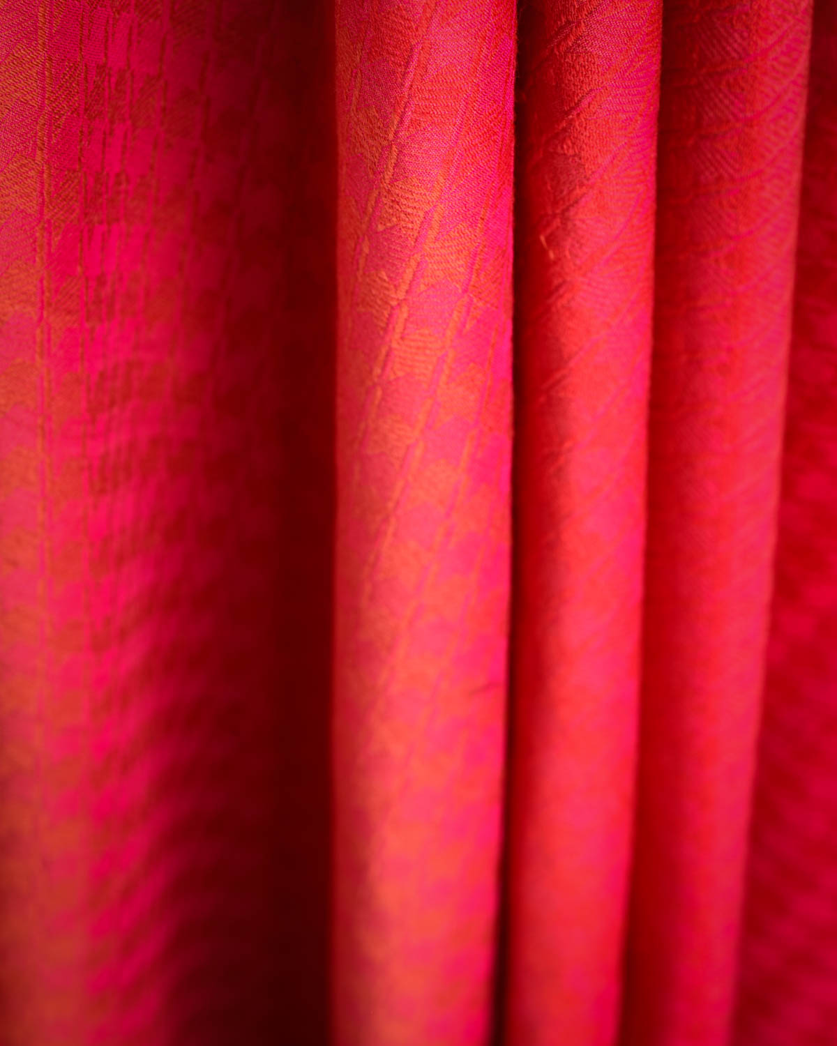 Shot Red-Pink Houndstooth Tanchoi Handwoven Silk Wool Unisex Dress Shawl-HolyWeaves