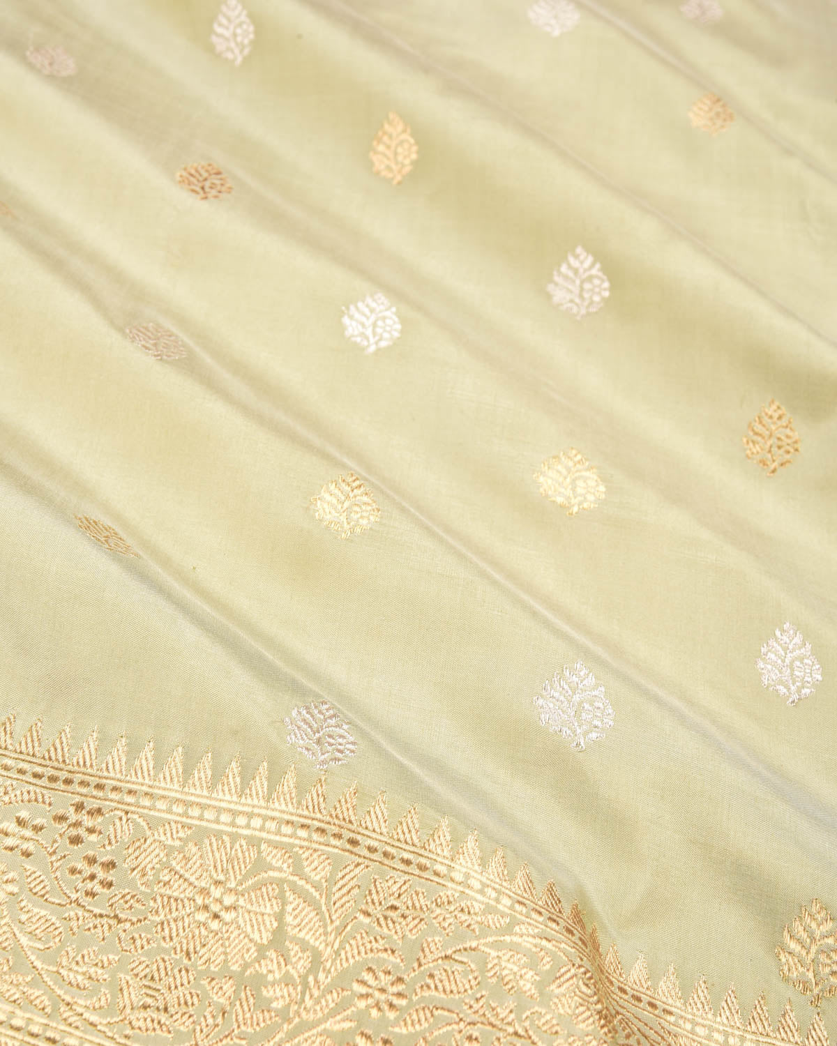 Green Gray Banarasi Silver & Gold Zari Buti Kadhuan Brocade Handwoven Katan Silk Saree - By HolyWeaves, Benares