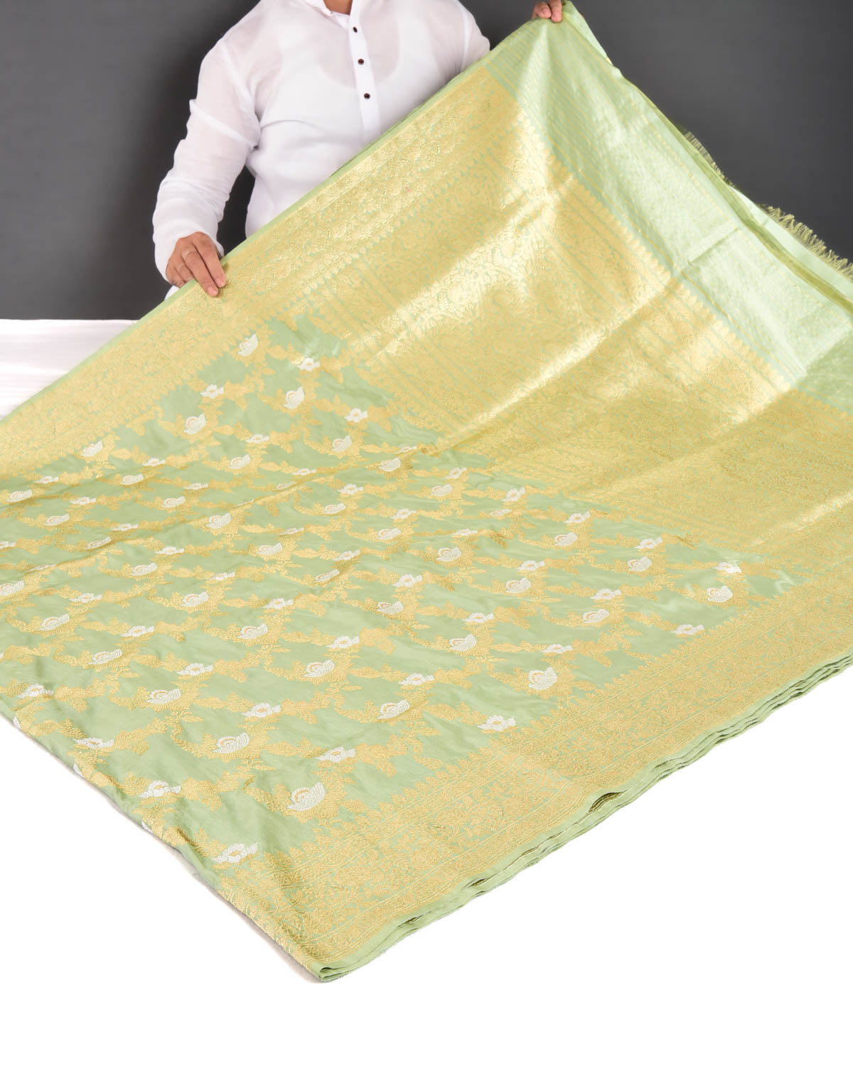 Laurel Green Banarasi Gold & Silver Zari Alfi Floral Jaal Kadhuan Brocade Handwoven Katan Silk Saree - By HolyWeaves, Benares