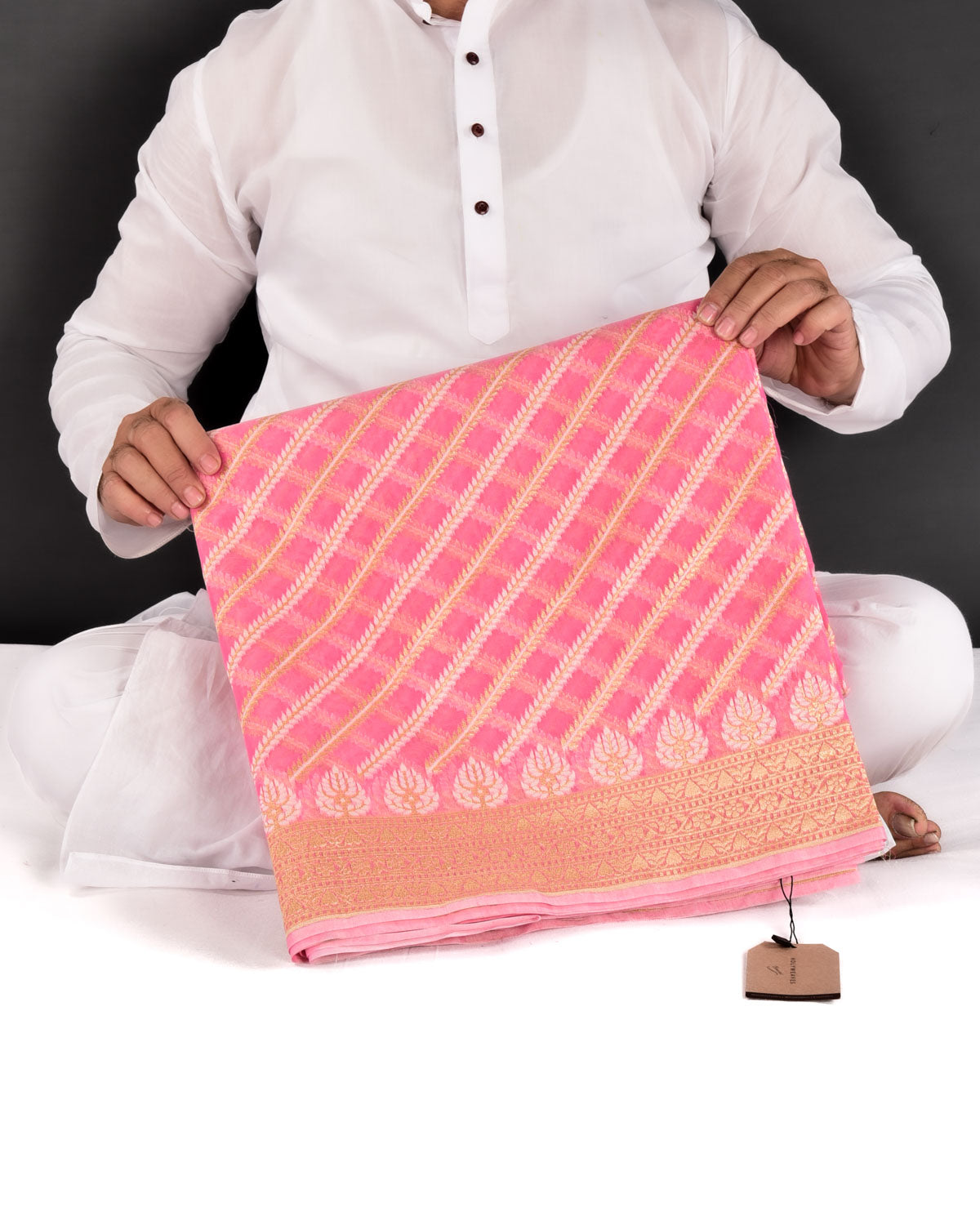 Pink Banarasi Gold Zari & White Diagonal Bel Cutwork Brocade Woven Art Cotton Silk Saree - By HolyWeaves, Benares